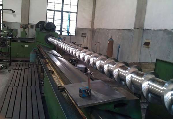 冷拉圓鋼配套冷拉扁鋼加工過(guò)程現(xiàn)場(chǎng)