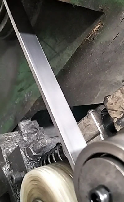 小規(guī)格冷拉扁鋼生產(chǎn)過程